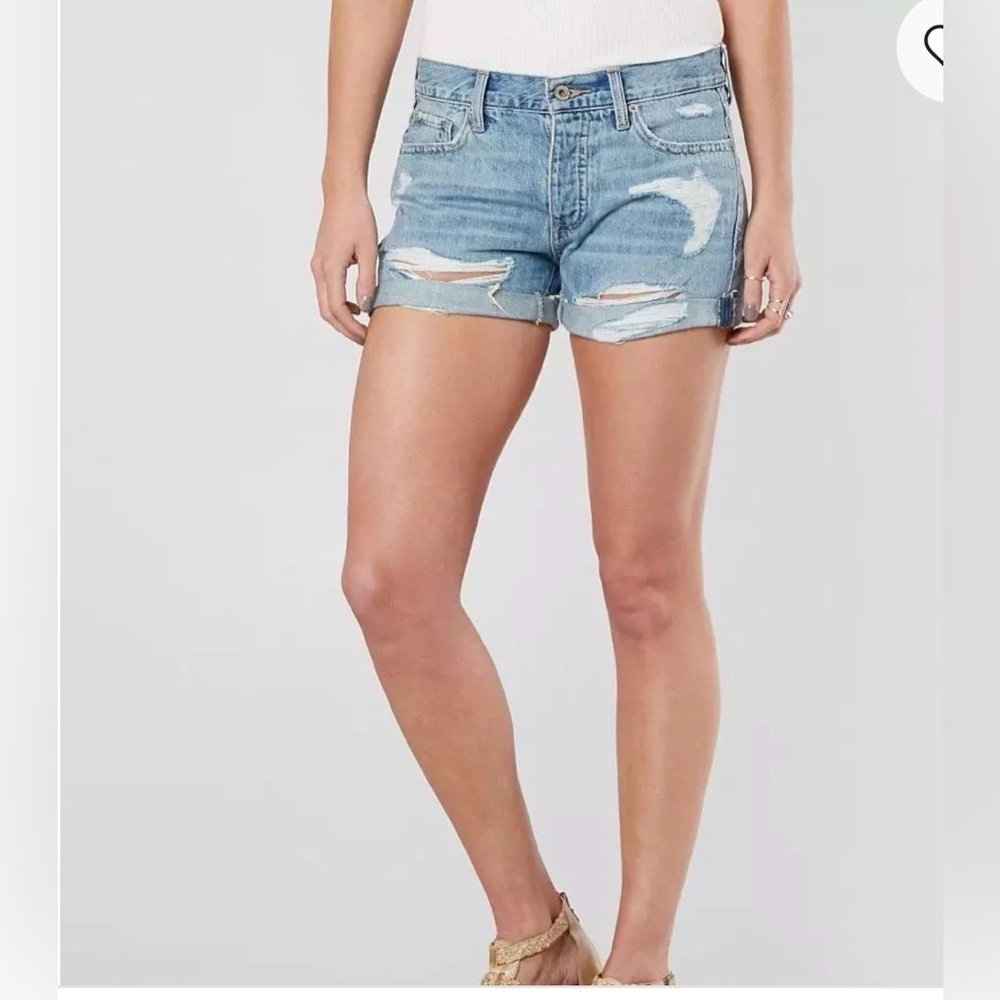 Lucky Brand Light Blue Distressed Roll-Hem Jean Shorts Size 8/29
